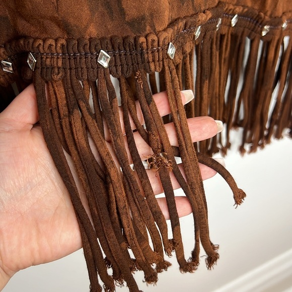 Vintage 80s Risky Western Fringe Top Boho Brown Suede Look Studded V-Neck Shirt - Picture 8 of 14